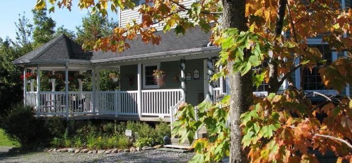 Une Maison Bois Polonaise Au Toit Asymetrique Build Green